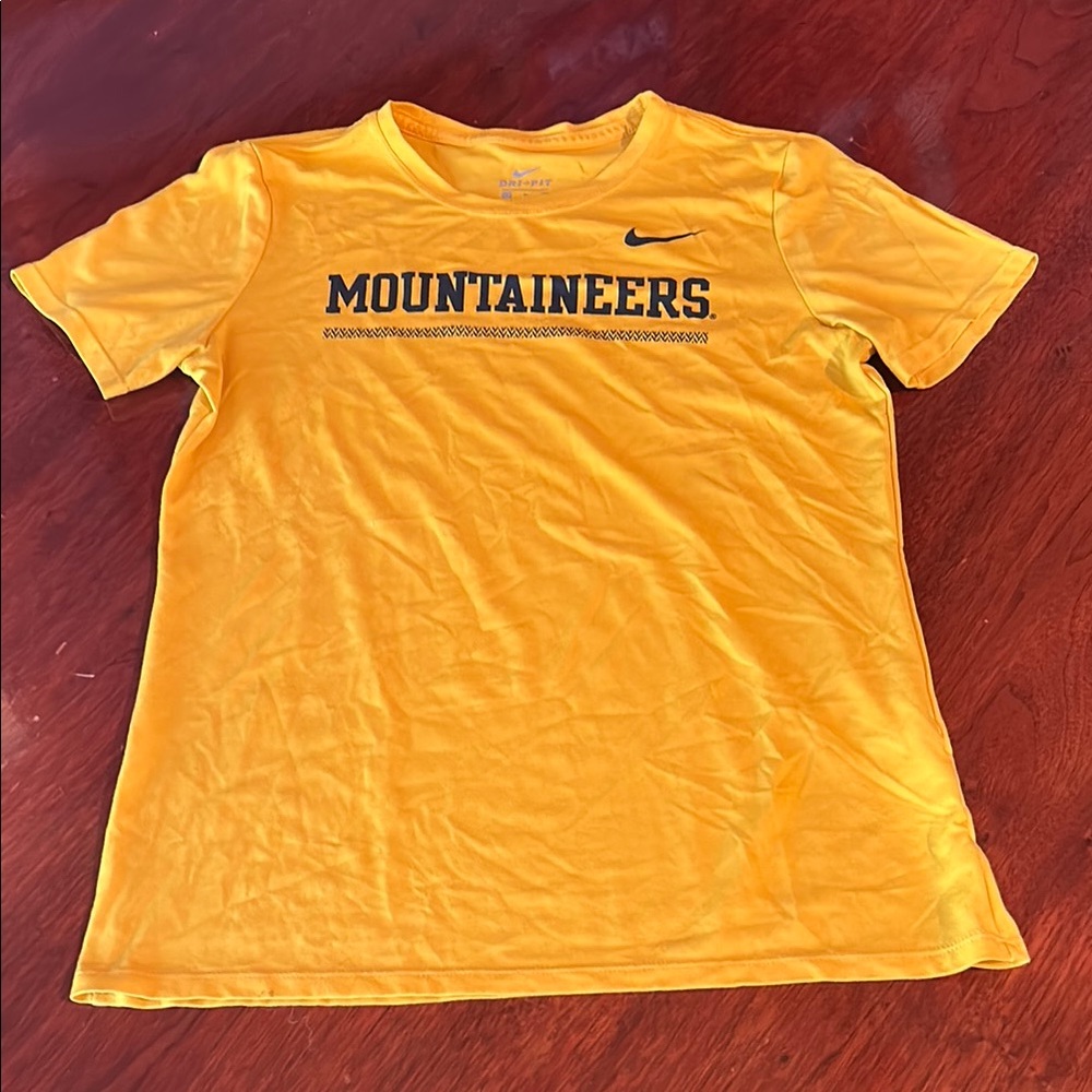 Women’s Nike Dri-Fit Mountaineers T-Shirt size Small